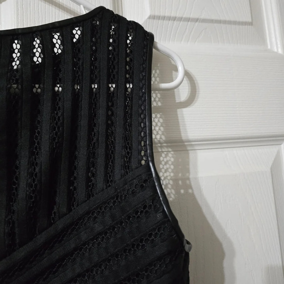 LRL Textured Chevron Scuba Sheath Dress, Vegan Leather Trim, Cage Neck, EUC! - Picture 11 of 14